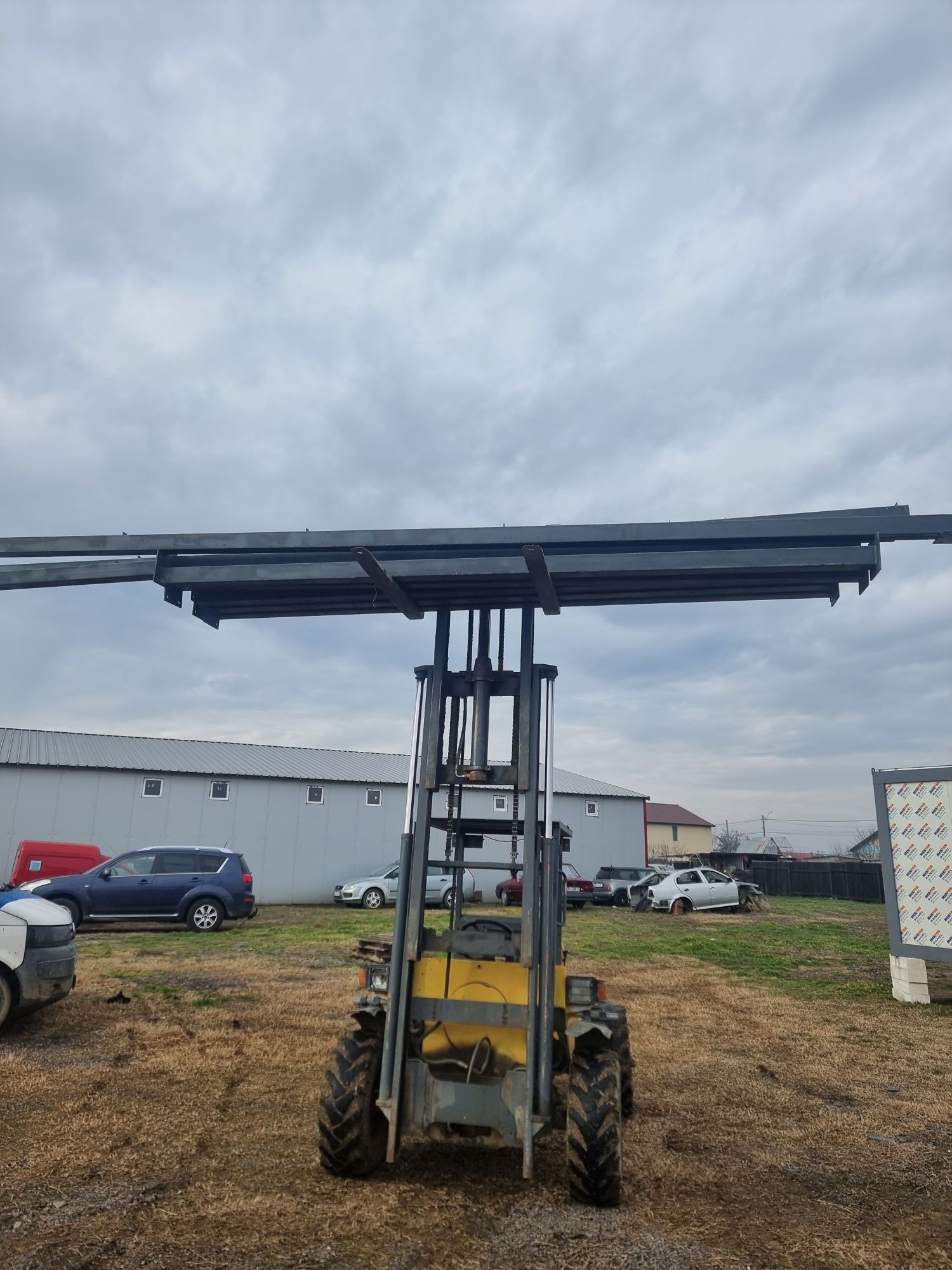 Tormac stivuitor teren accidentat 2.5 Tone