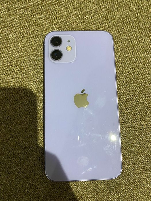 Продам IPhone 12