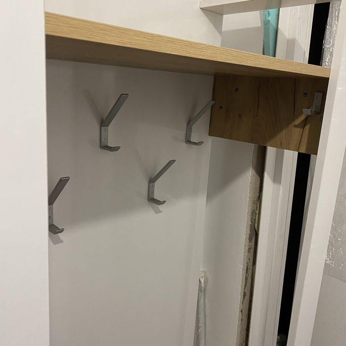 Портманто бял гланц