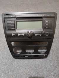 Piese Skoda Octavia 2: radio cu cd, grila, semnalizări