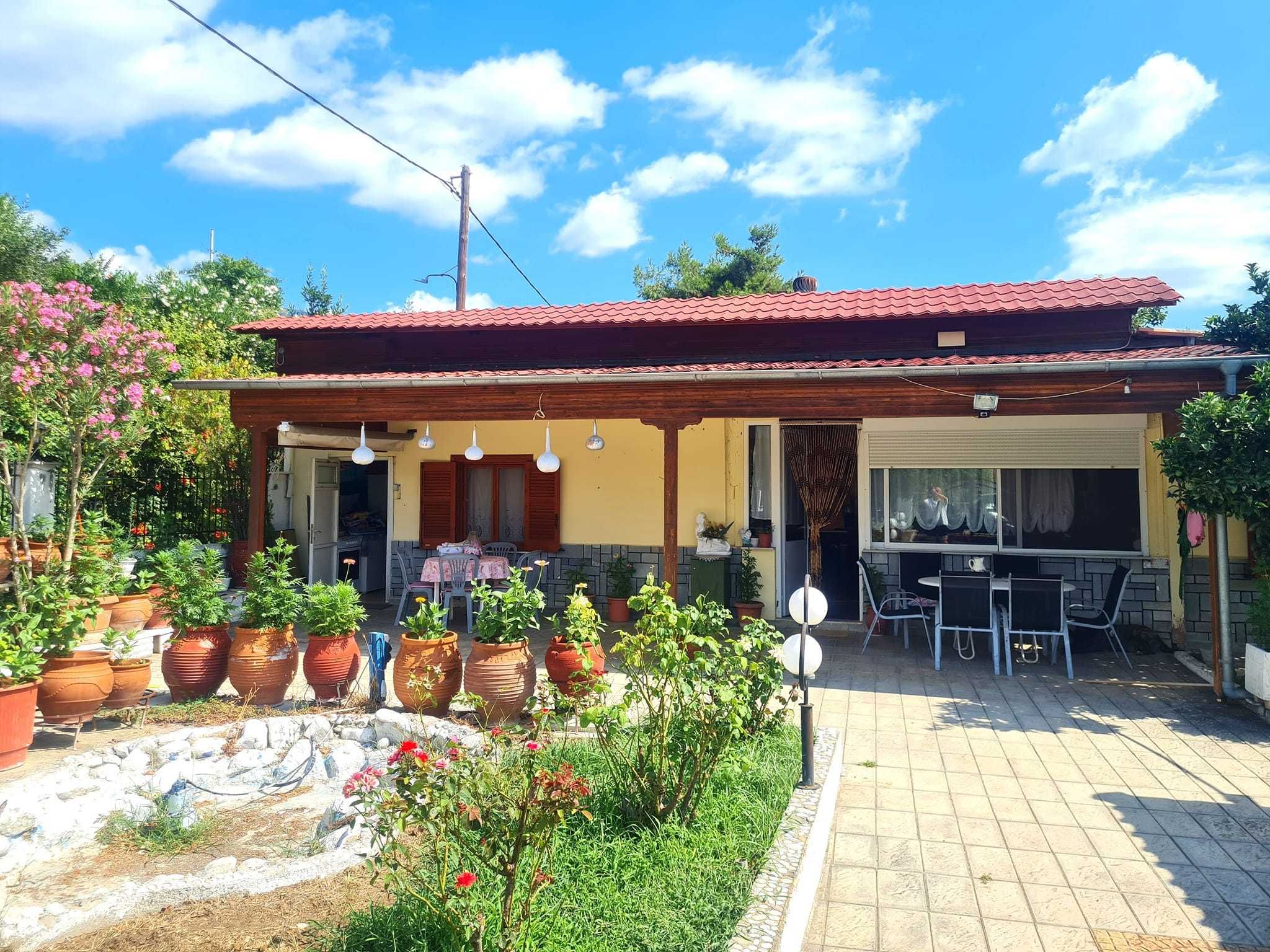 Продава къща 95 м2 с двор 940 м2 в Аспровалта, Гърция