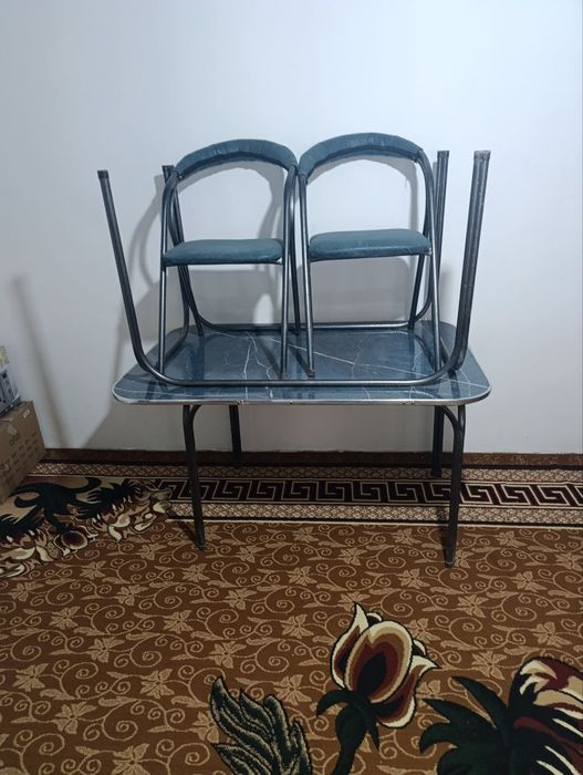 6 kishilik stol stul sotiladi yangi  1 ooo ooo ga vervoramiz 6komplekt