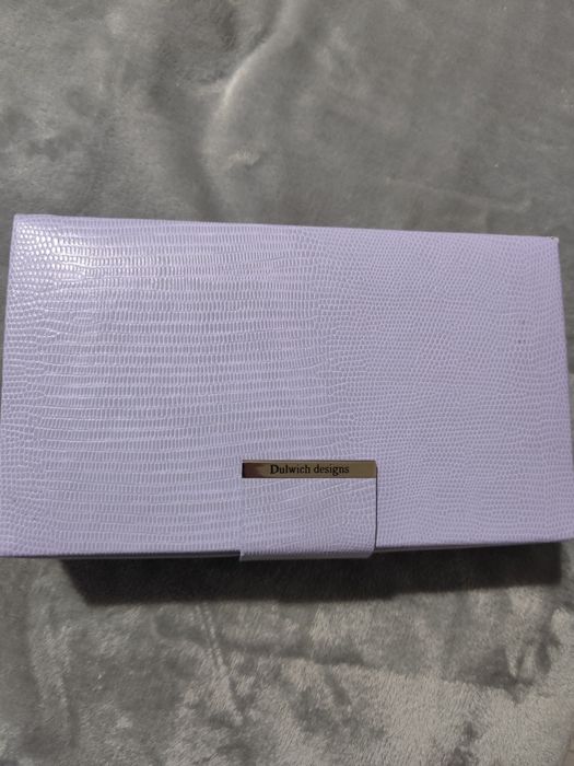 Кожена кутия за бижута