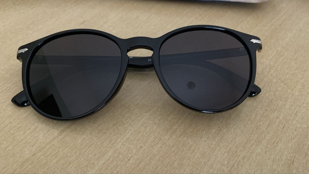 Оригинални унисекс слънчеви очила Polarized закупени от Exess