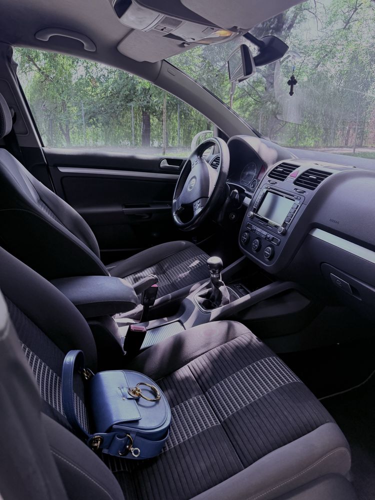 Volkswagen Golf 5 United 1.9 TDI 6/2008 -dorari premium
