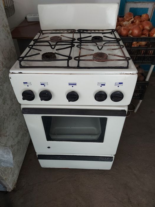 Газовая плита с (4мя комфорками)