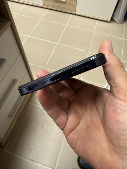 Infinix Hot 40i 8/256gb - отличен