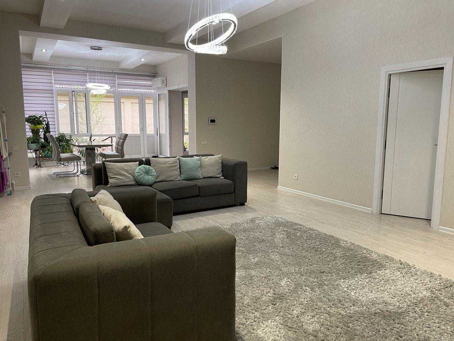 Сдаётся просторный меблированный 6-ком дом кафе «У Влада»