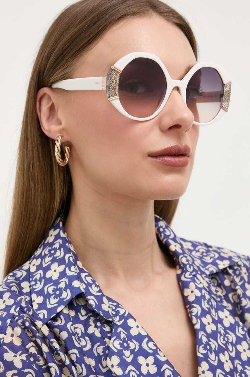 GUESS – Дамски слънчеви очила с верижка "CREAM & GOLD" нови с кутия