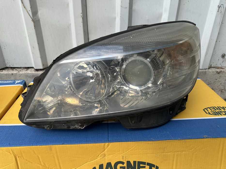 Фарове за Mercedes C Class W204