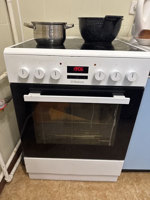 Продам плиту hansa в хорошем состоянии