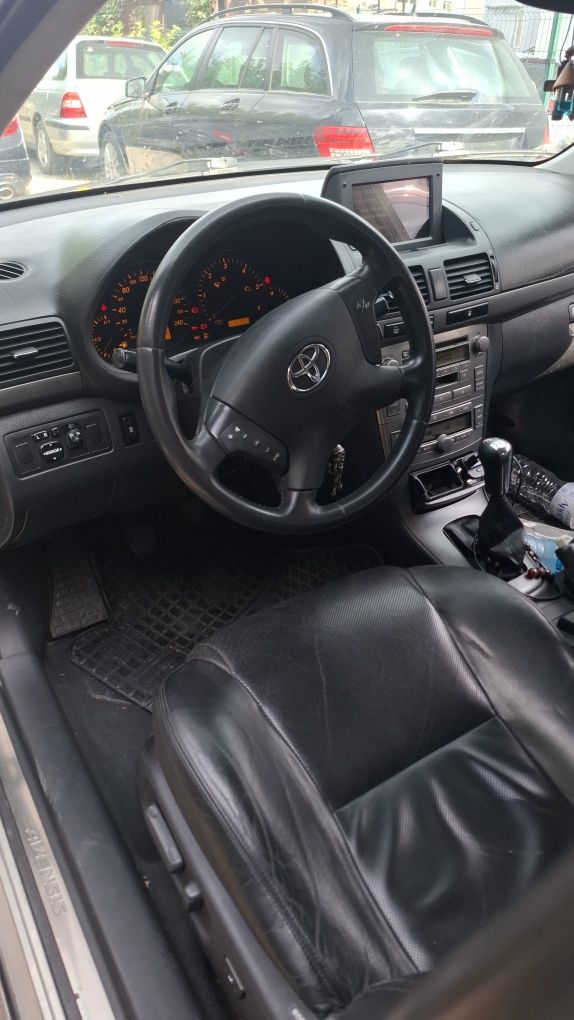 Toyota Avensis T25 D4D 116