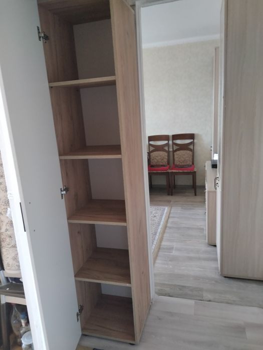 Продам шкаф, сапоги срочна