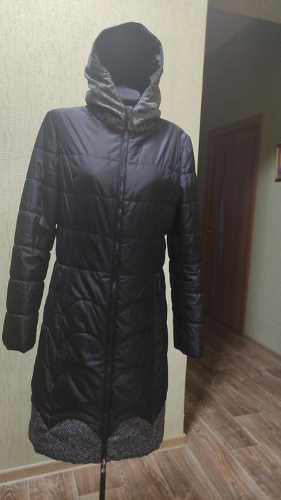 Продам недорого весенний плащ-пальто на синтепоне