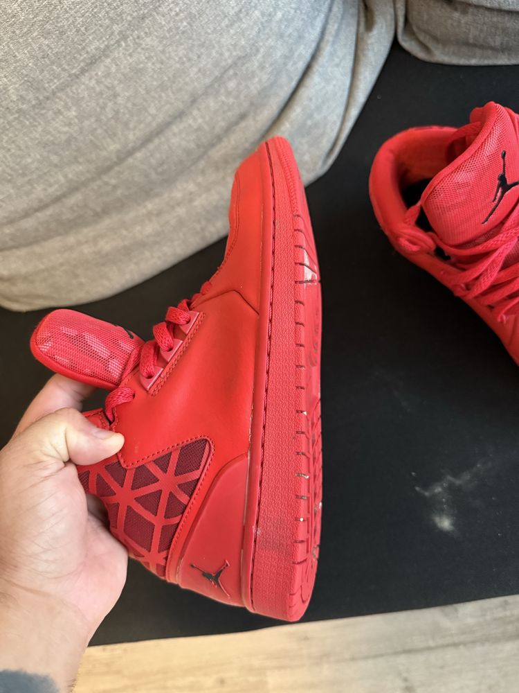 Adidasi originali Jordan