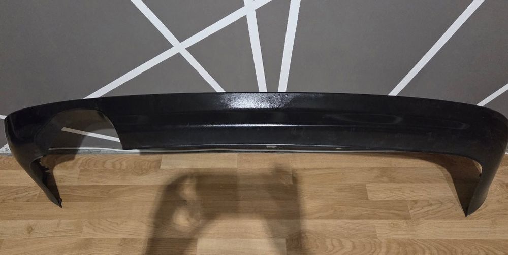 Продавам добавка за задна броня за Ауди А4 Б5 2000г. седан