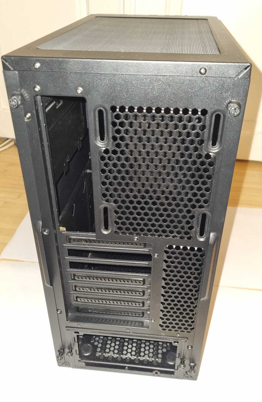 Carcasa Fractal Design Meshify C