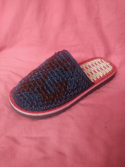 Колдан токылган дамачный тапичкилер бар