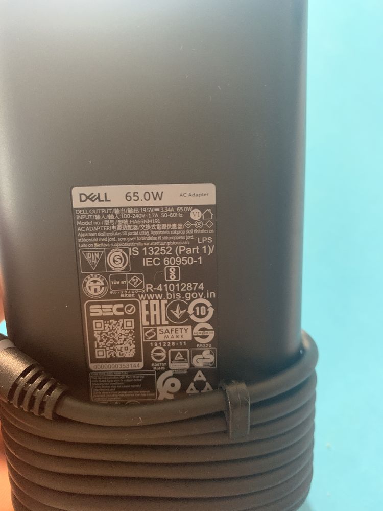 Зарядно DELL 65W