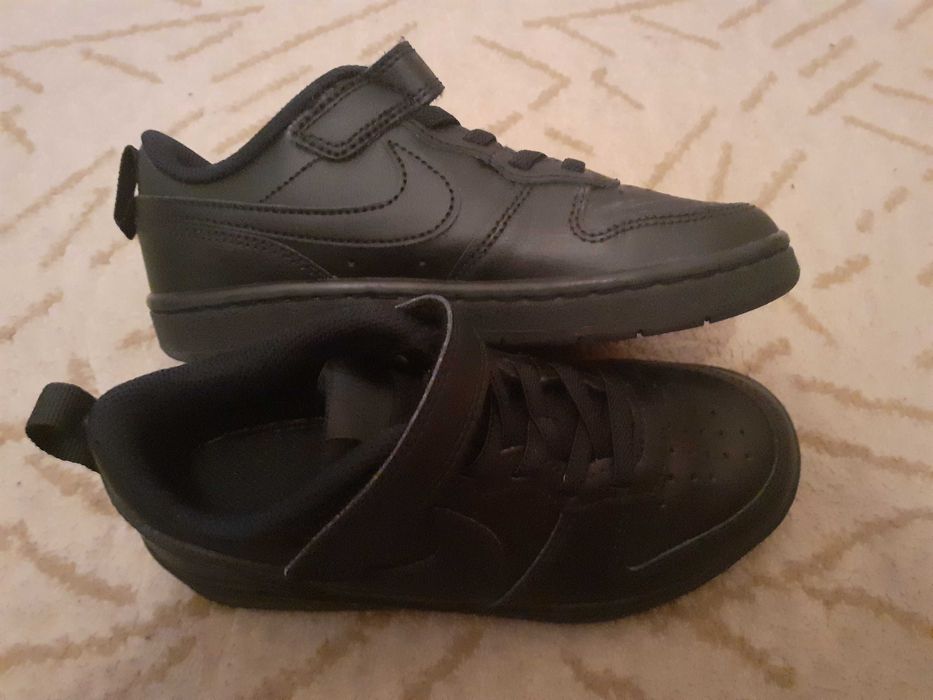 Adidasi Nike pentru baieti marimea 30