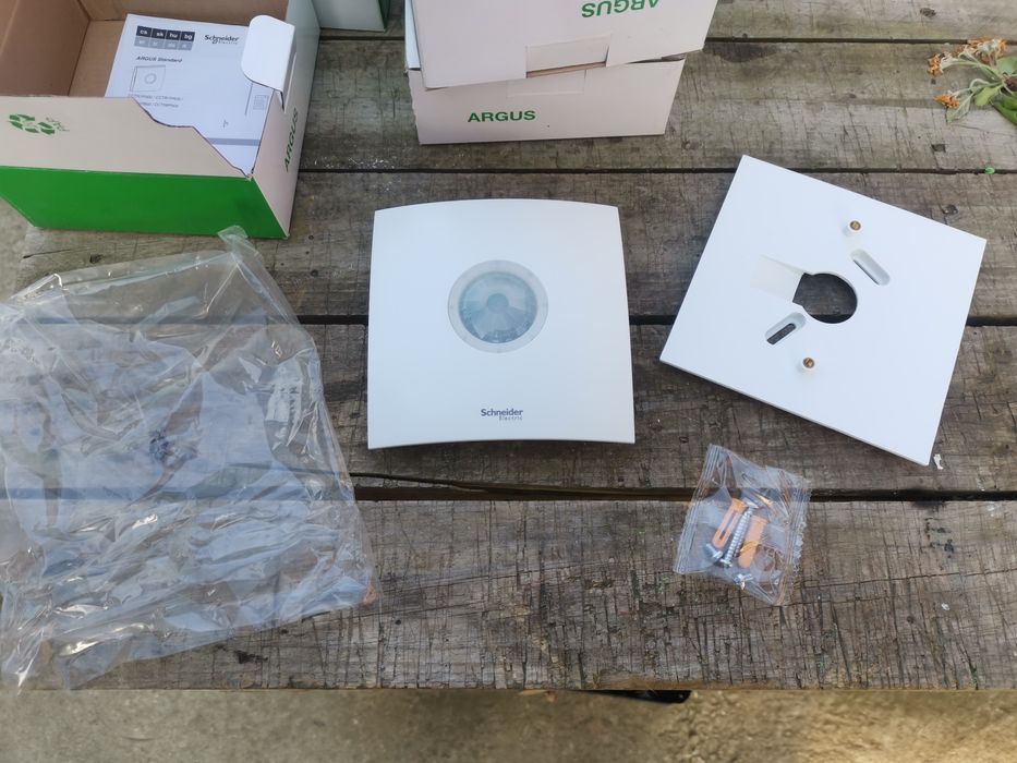 Schneider Argus 360° senzor mișcare iluminat