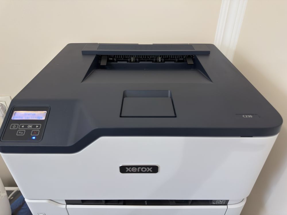 Лазерен принтер Xerox C230, цветен с WIFI