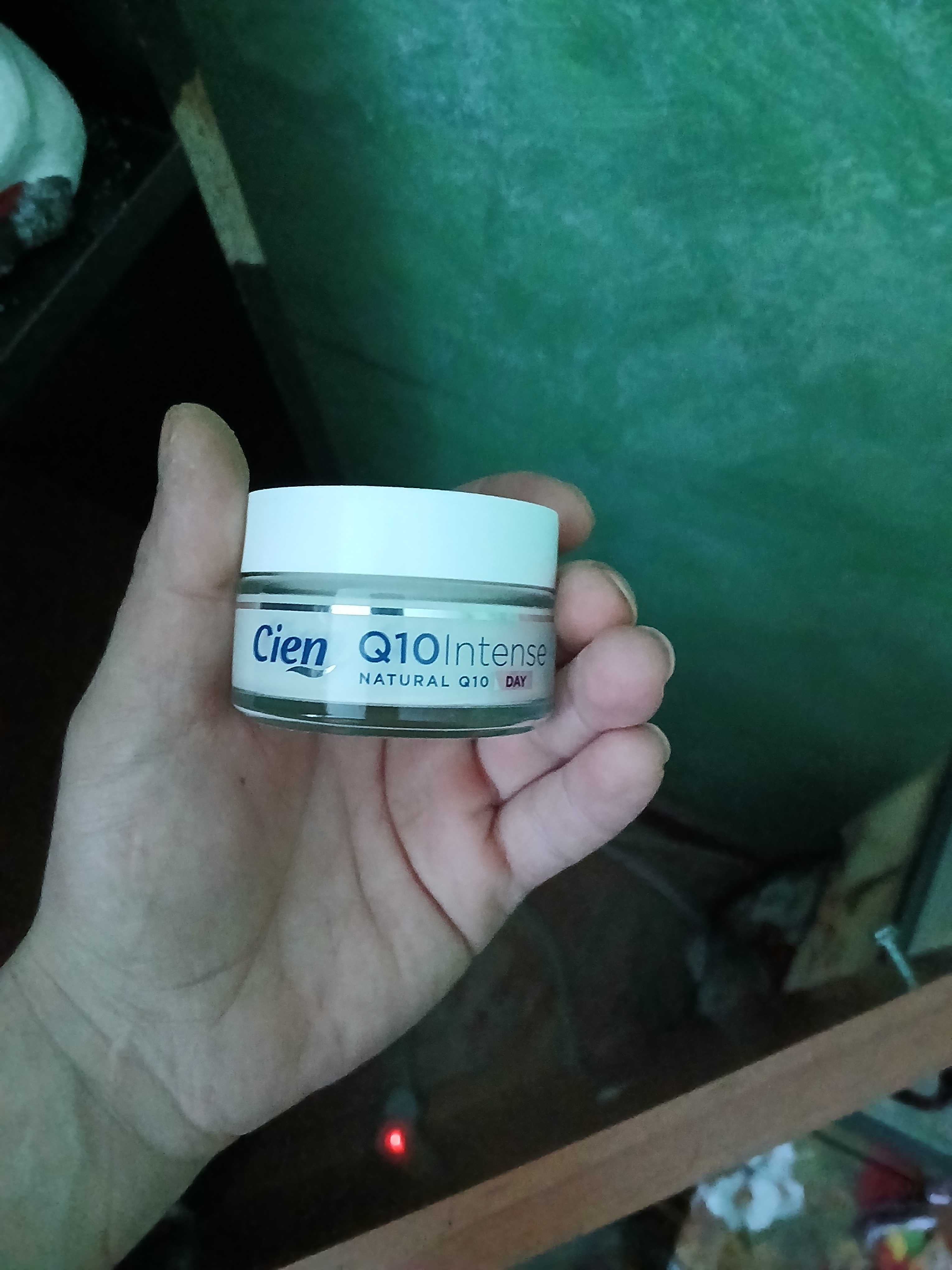 Creme faciale anti rid pentru timp de zi