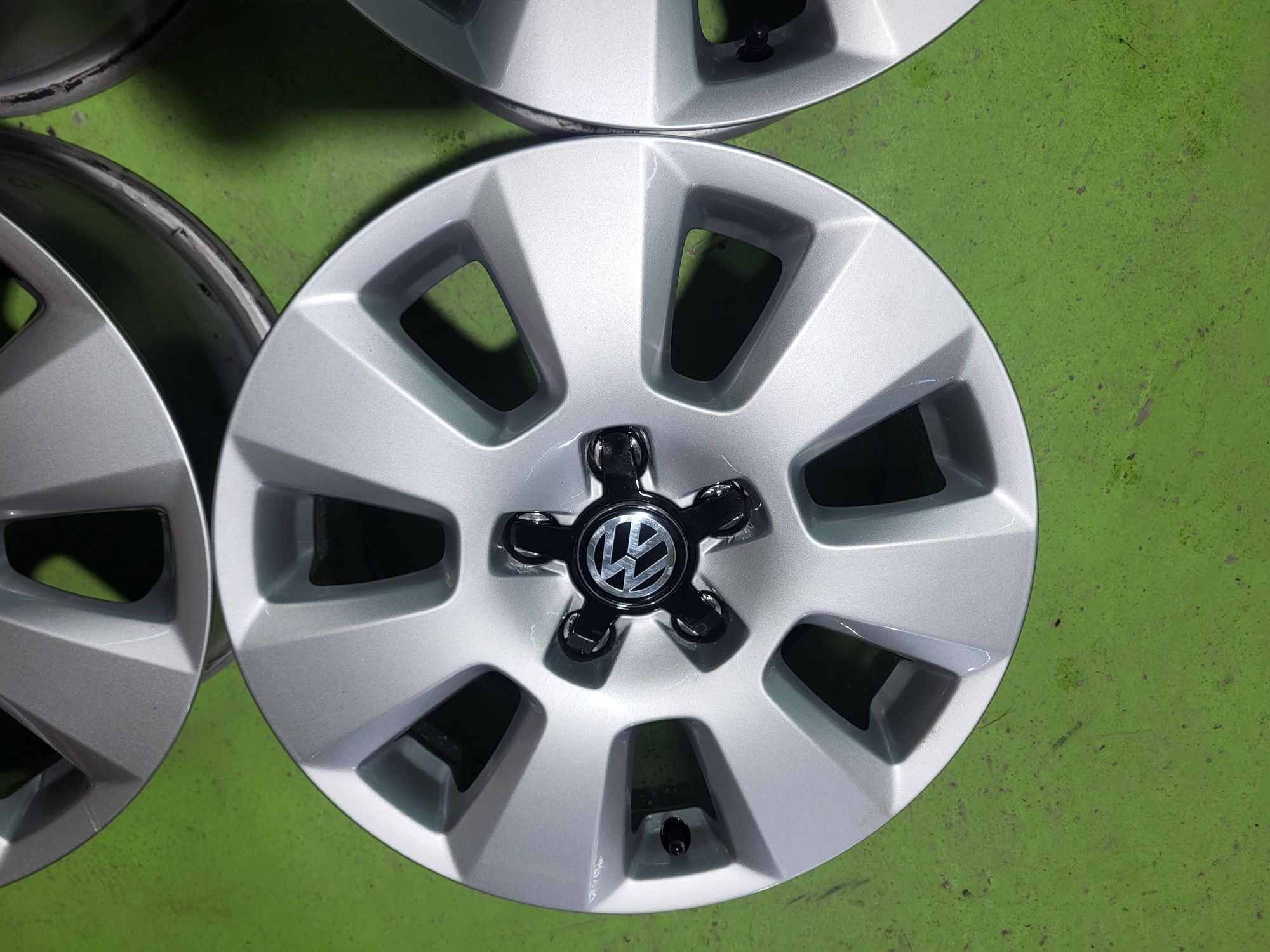 16 5x112 Vw Tiguan Passat Touran Caddy Golf 5x112 Skoda
