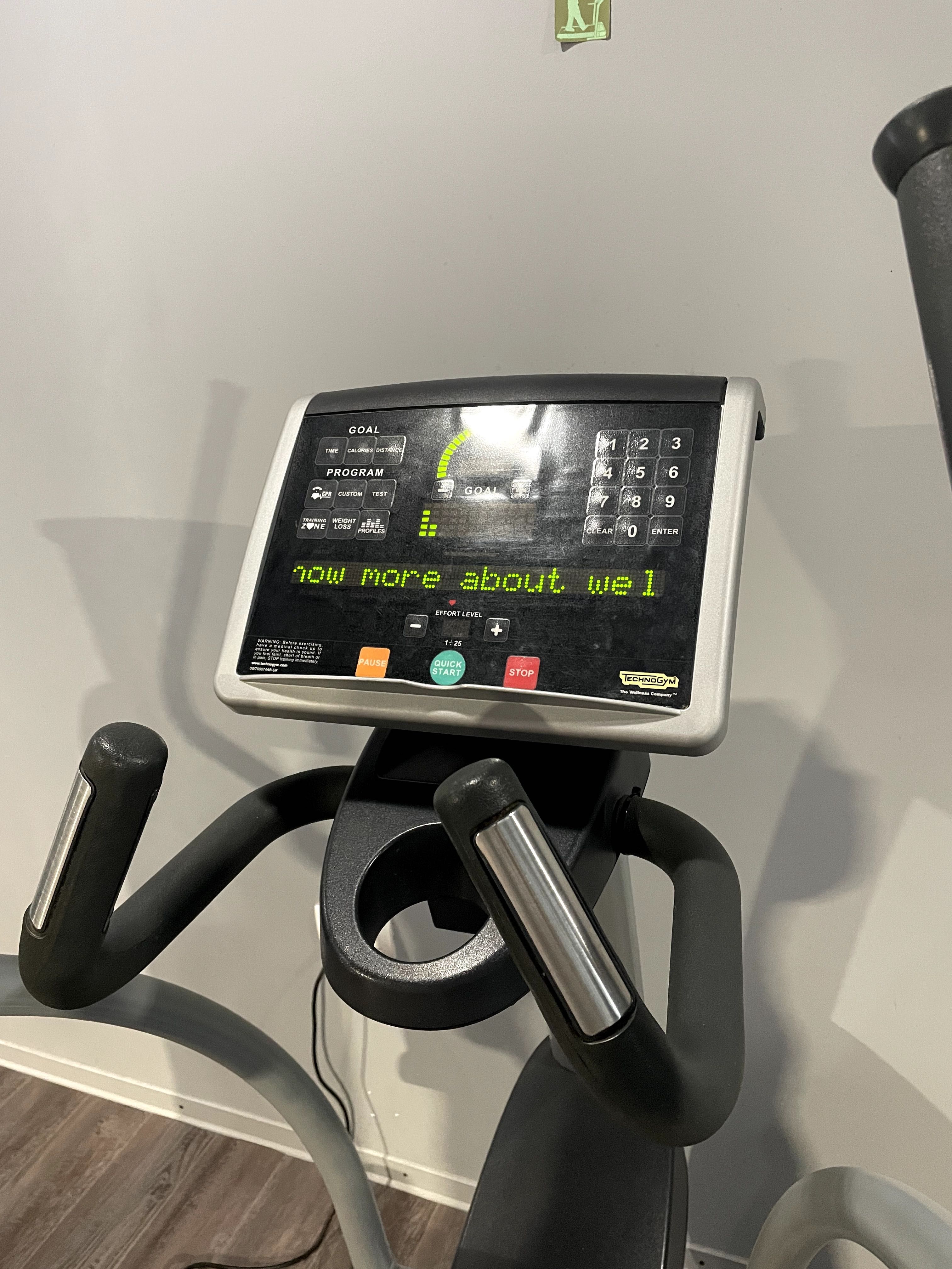 Steper eliptic Technogym Sincro Excite+ 700 Led