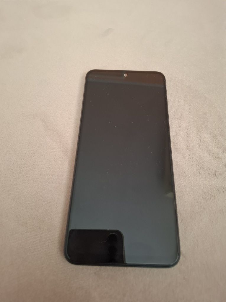 Продавам телефон Redmi Note 12