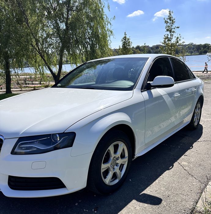 Vand Audi A4 B8 automat Înmatriculată