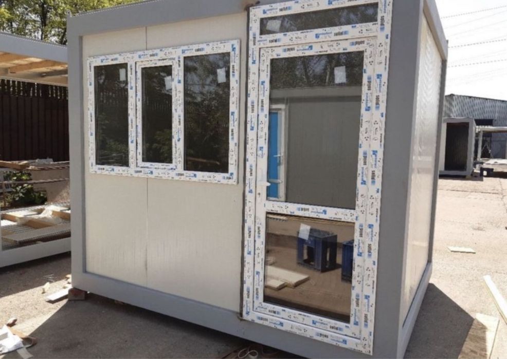 Containere modulare tip vitrina