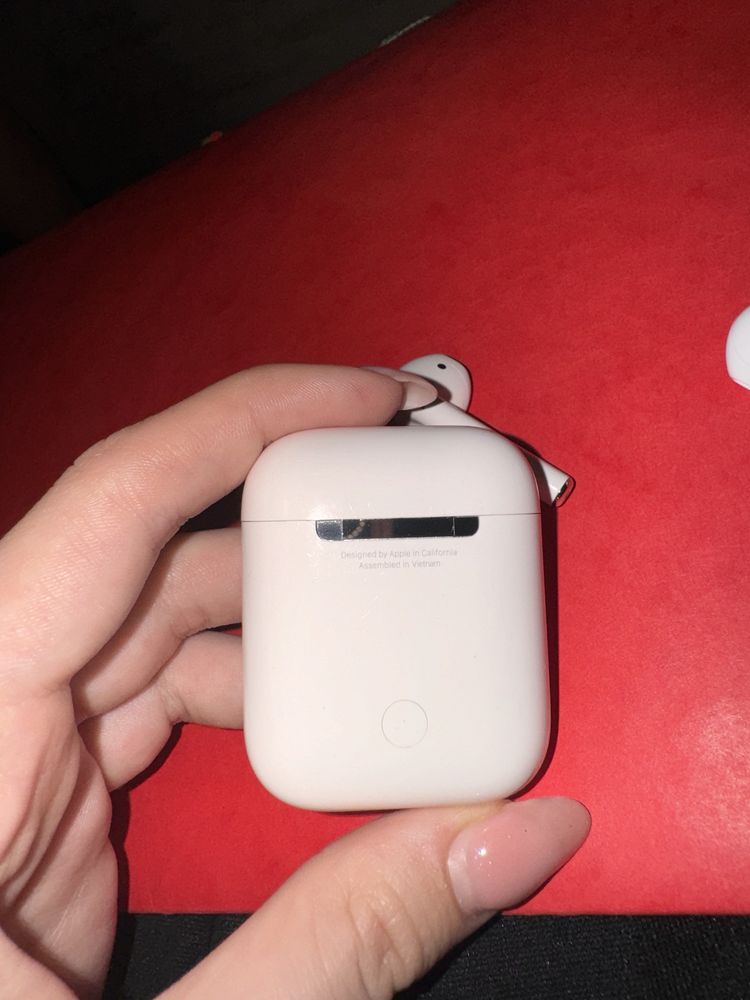 Apple Airpods A2