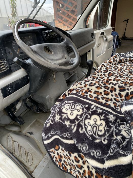 VW LT 35 motor 2,5 an 2003!