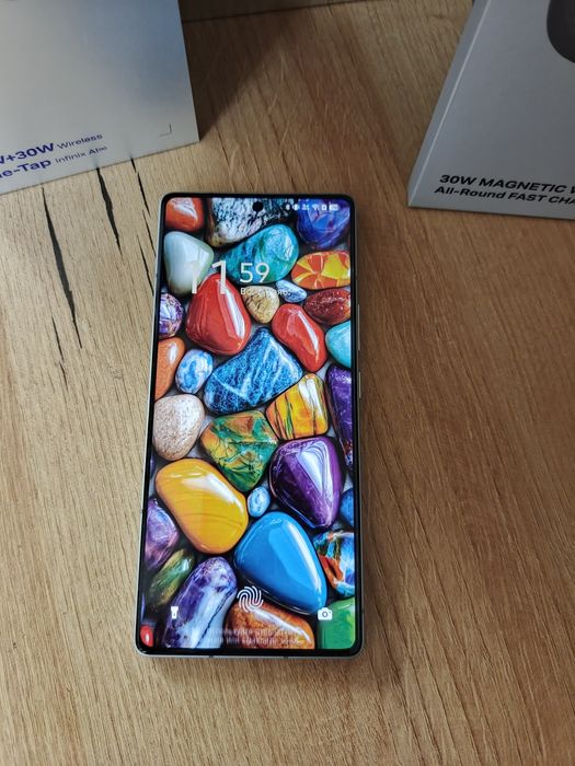 NOTE 50 PRO сотилади холати янги gift books билан. Официальный товар