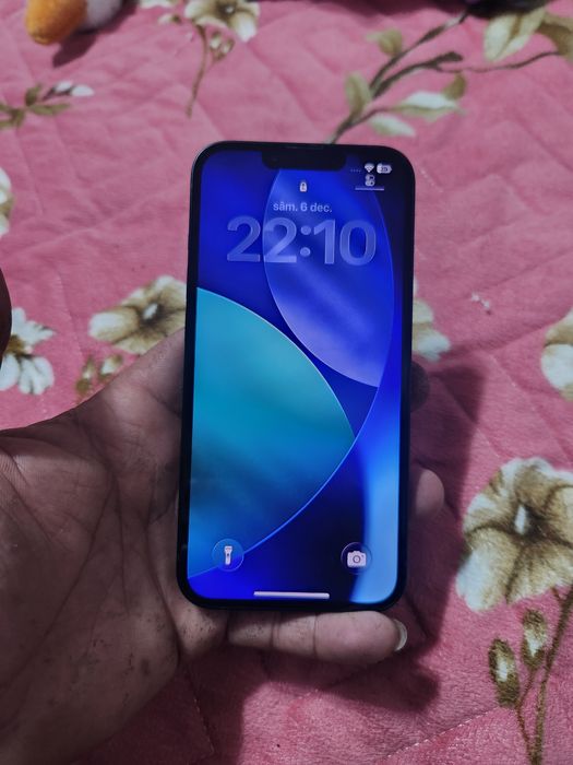 Vand  sau  schimb  Iphone  13