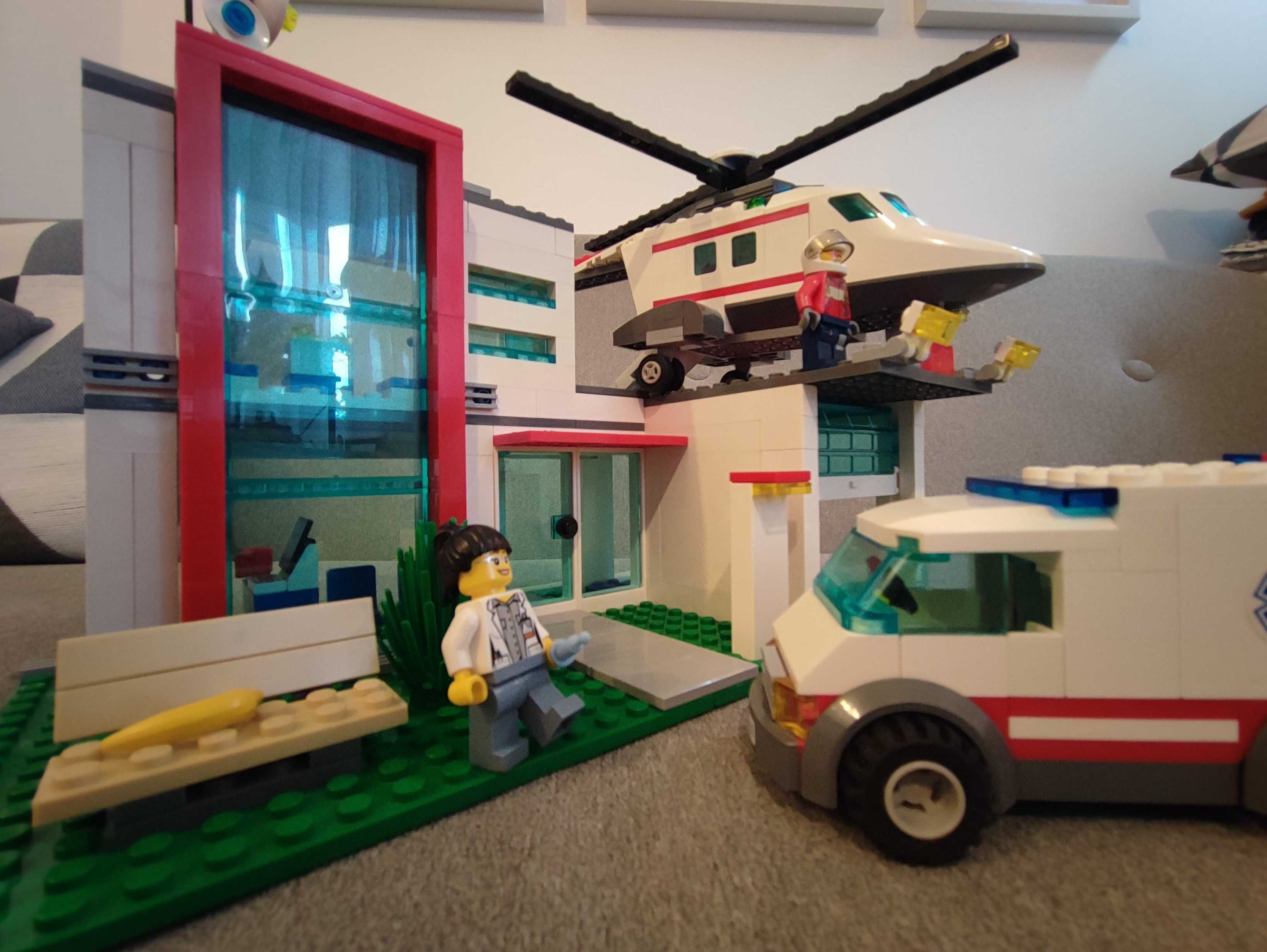 4429 LEGO City Helicopter Rescue - spital elicopter salvare ambulanta