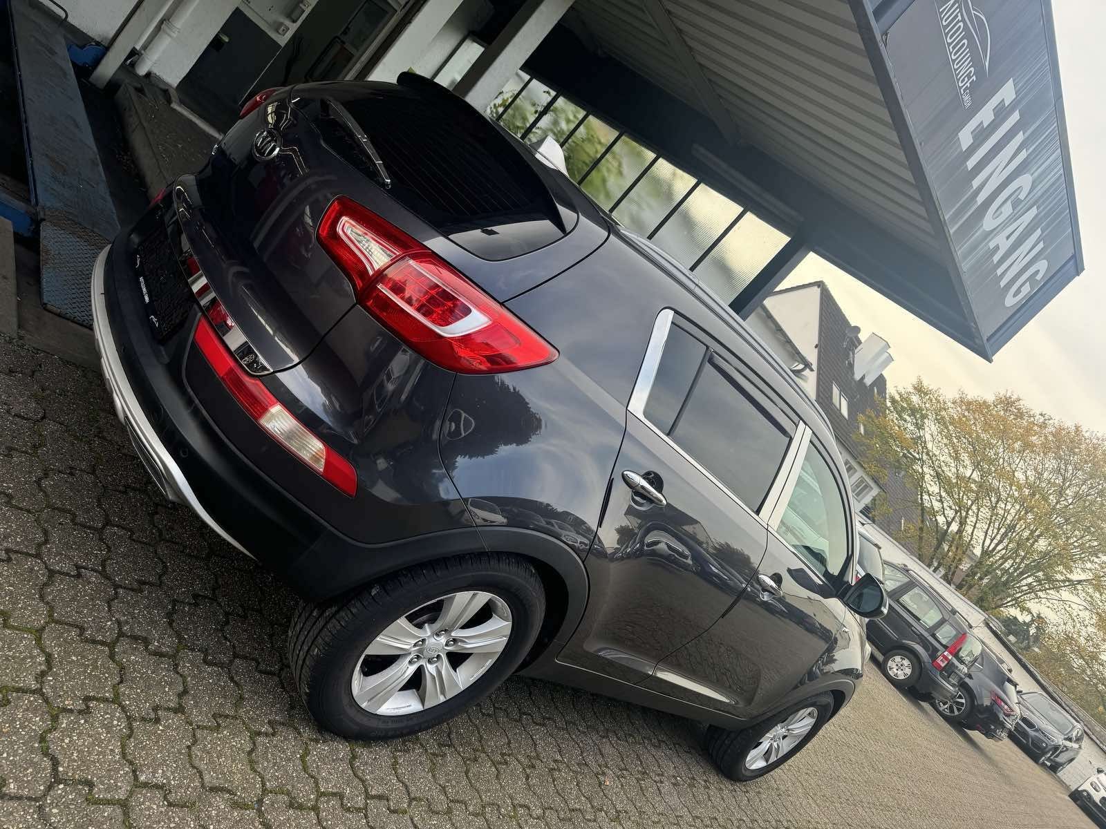 Kia sportage 2.0 avt.pano.led,kam,awd