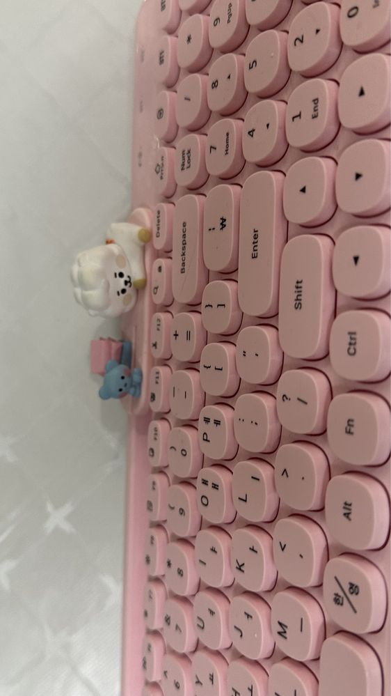 BTS keyboard bt21