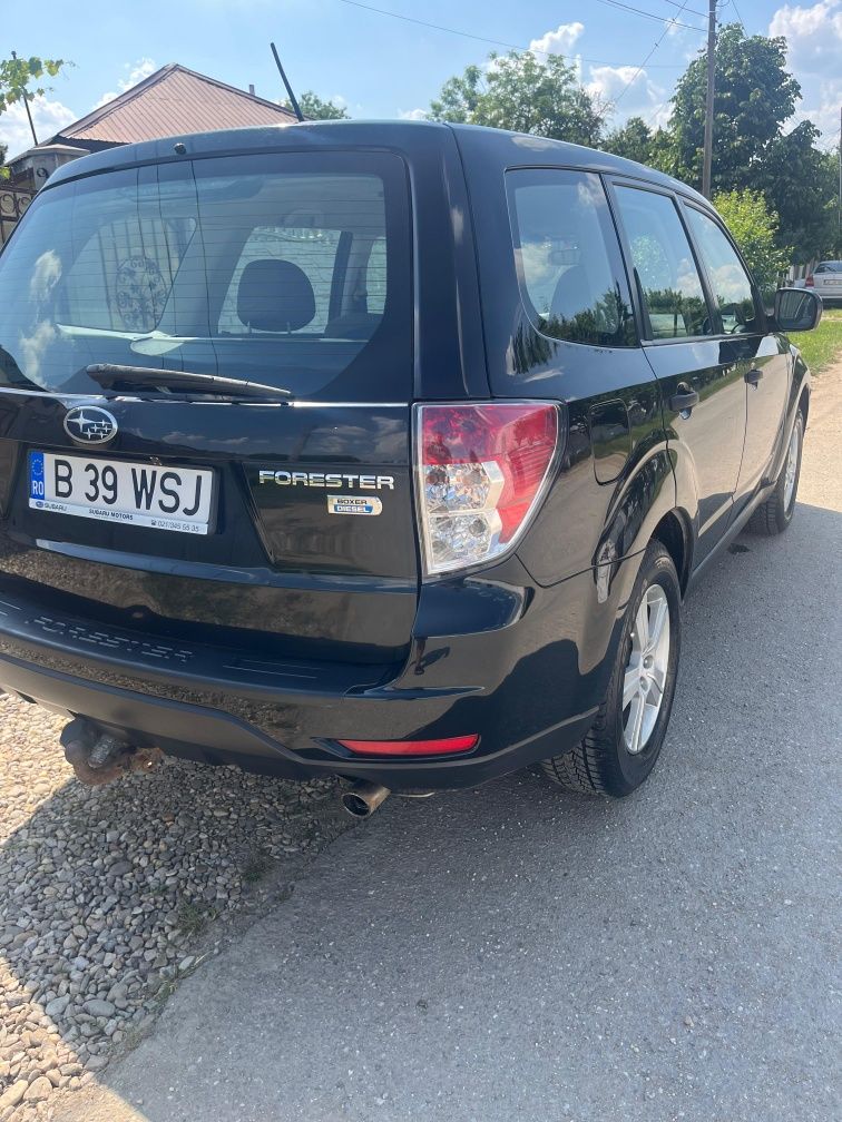 "Subaru Forester"