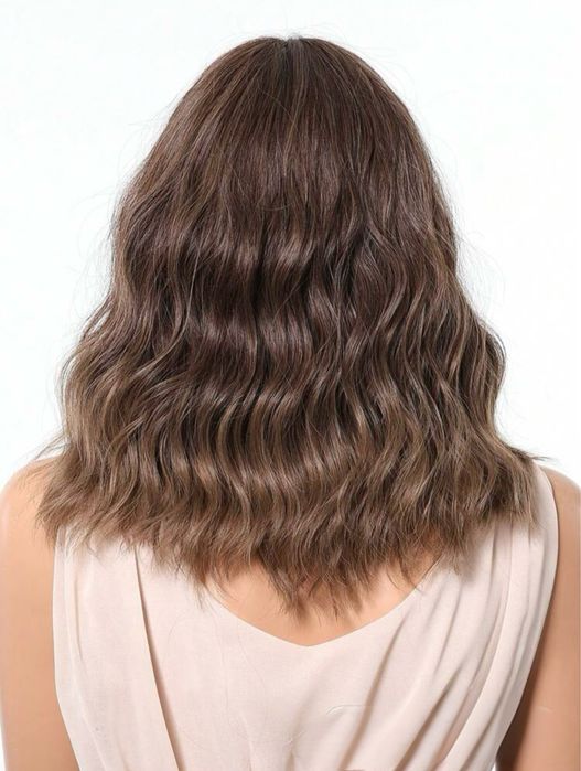 Peruca M10 Satena Castanie Bob Ondulata Creata cu Breton