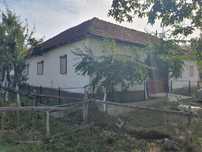 Casă de vânzare în Groșeni, județ Arad