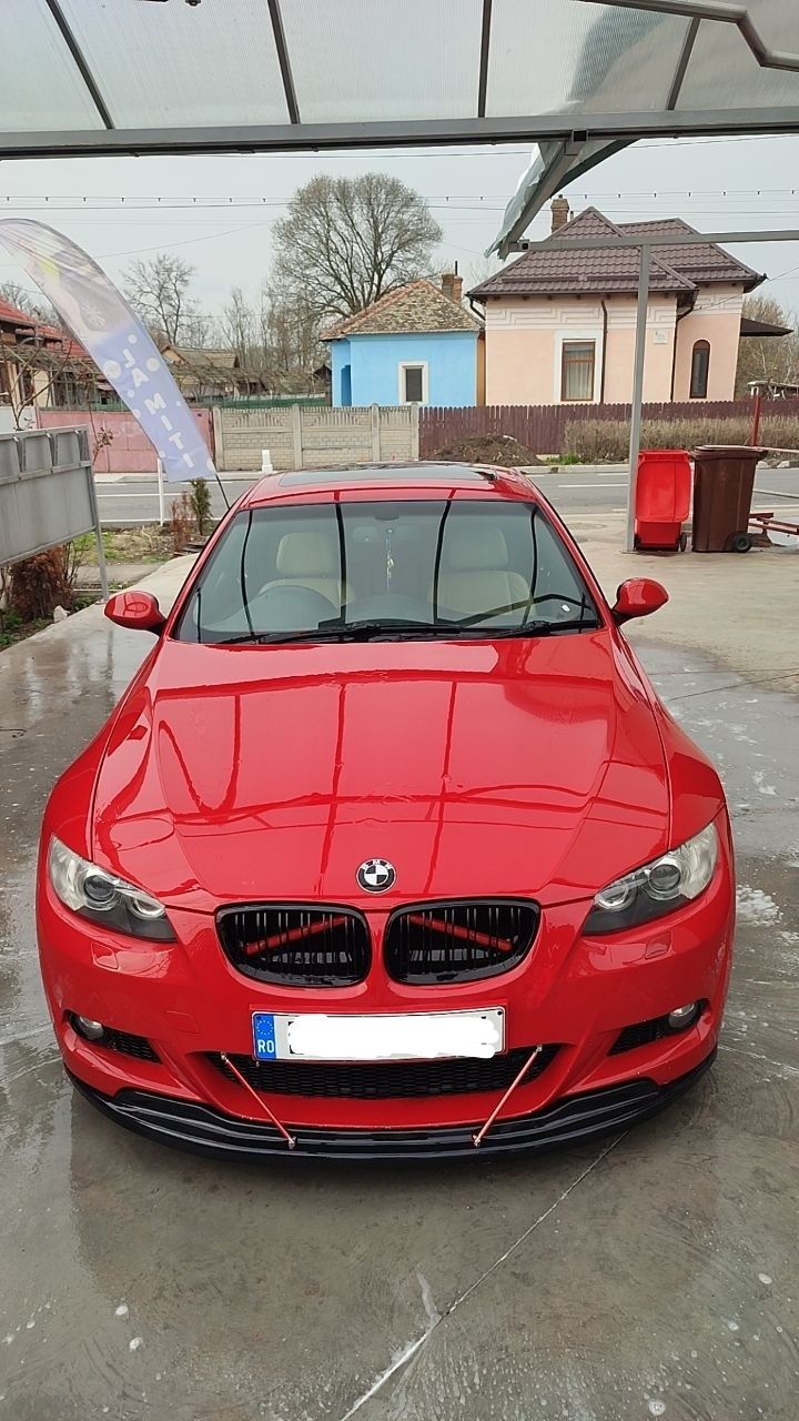 Vând Bmw 320d e92