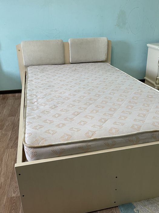 Кровать односпальный