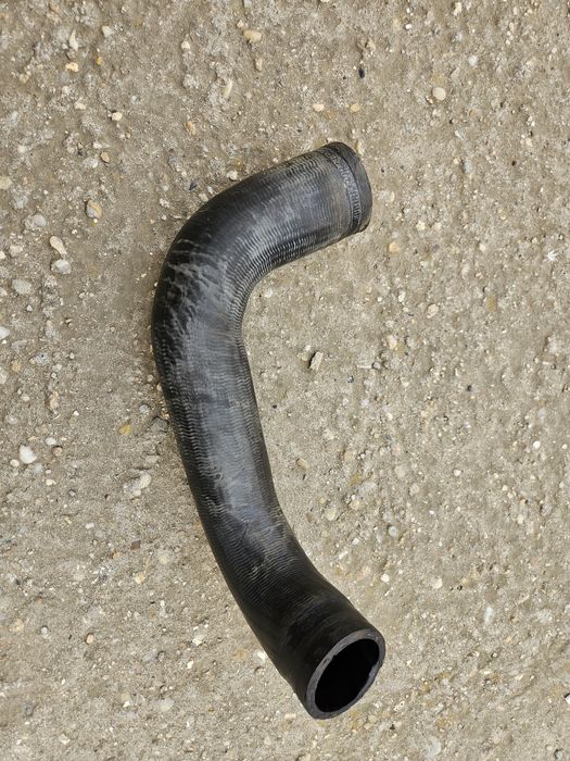 Furtun dreapta intercooler Ford Focus 1.6 tdci