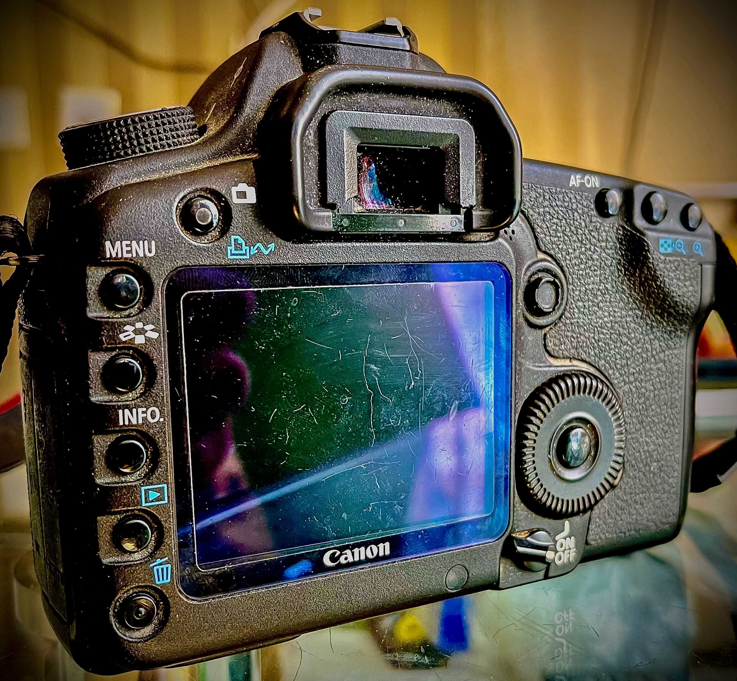Цифровой фотоаппарат Canon EOS 5D Mark II (body + battery grip)