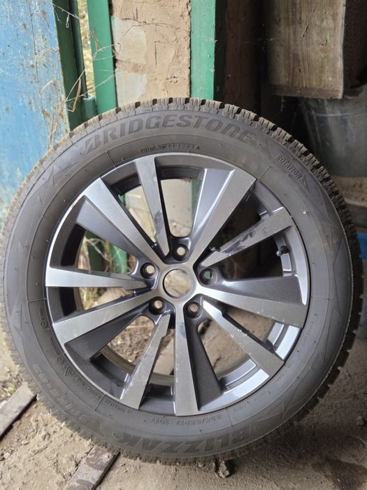 Продаю зимние колёса Bridgestone 225/55 R17
Продаю зимние колёса Bridg