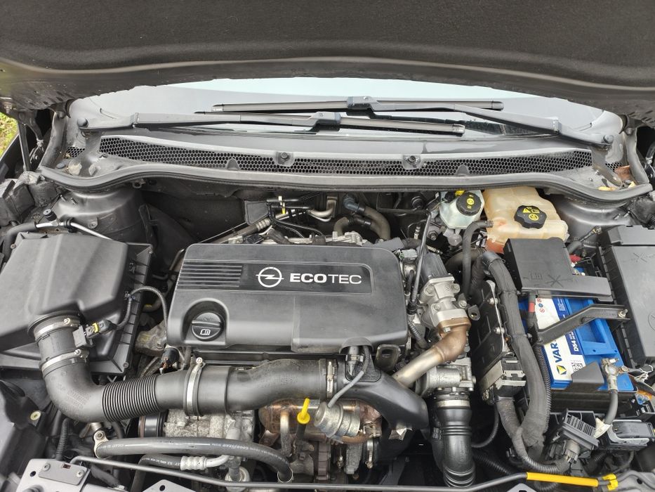 Opel Astra J ! 1.7 CDTI ! 2012 ! XENON ! LED ! Recent Adus