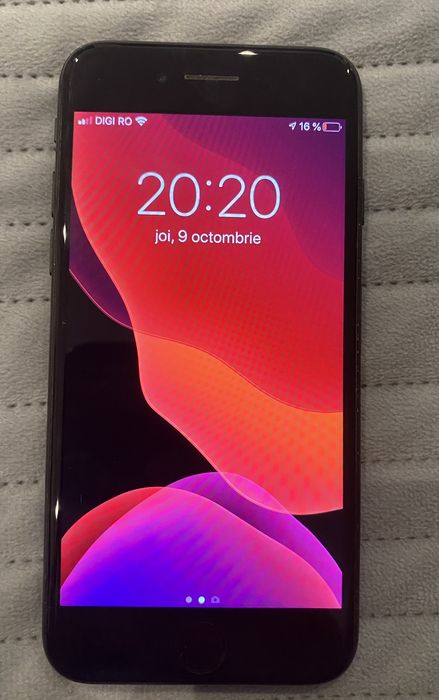 Vând iPhone 7 32gb