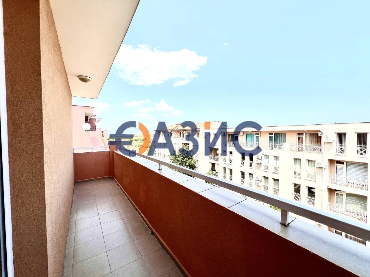 Продава се Тристаен апартамент в к.к. Слънчев бряг - 69 кв.м за 812 €/кв.м - Снимка #13